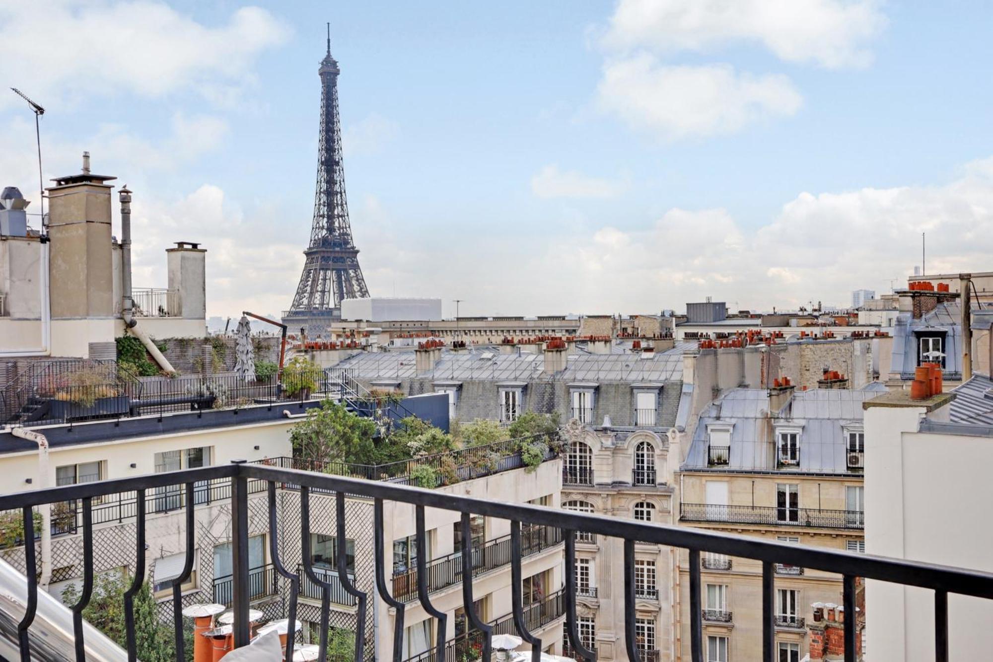 Eiffel Tower View Apartment ปารีส ภายนอก รูปภาพ
