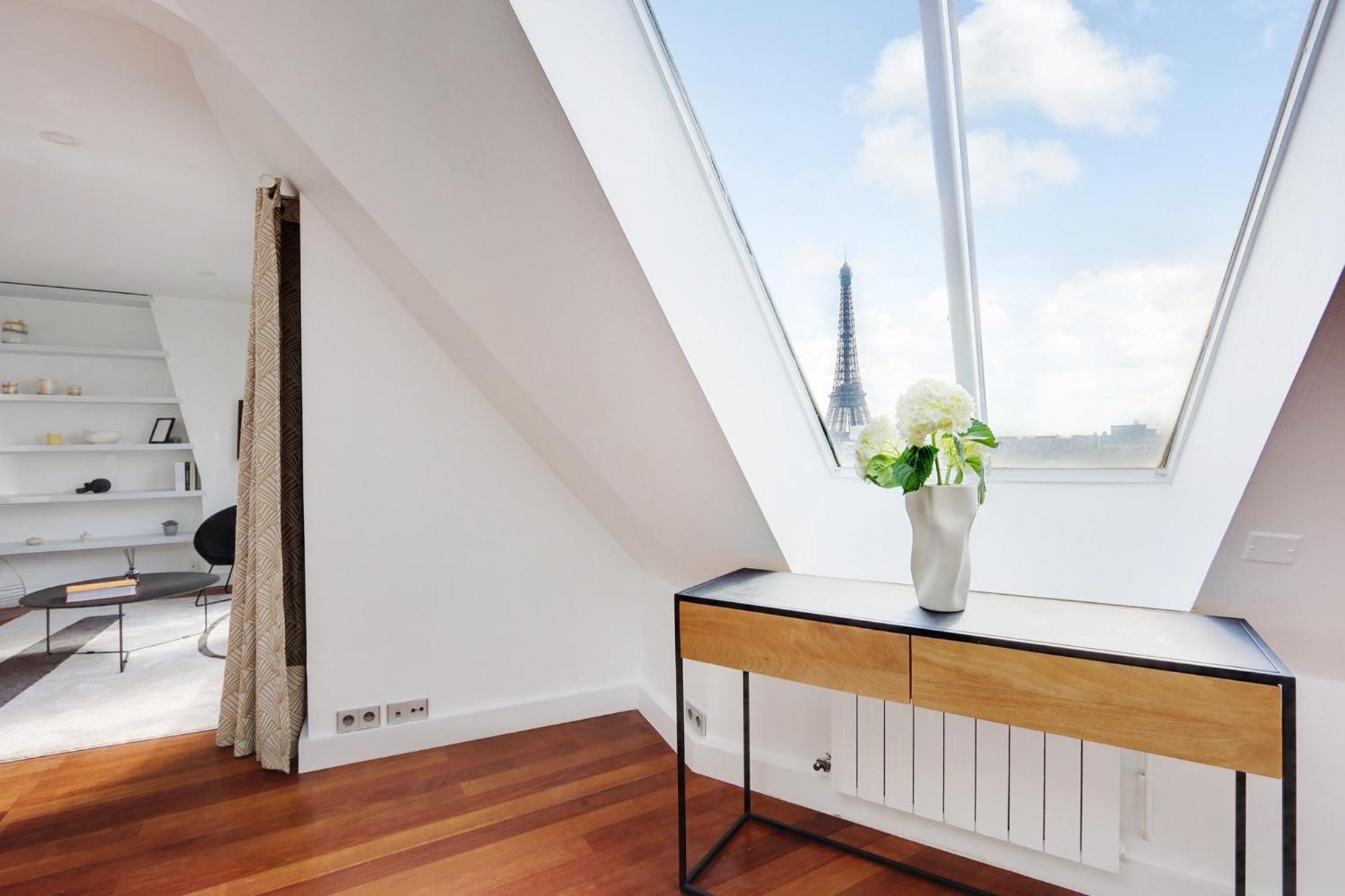Eiffel Tower View Apartment ปารีส ภายนอก รูปภาพ