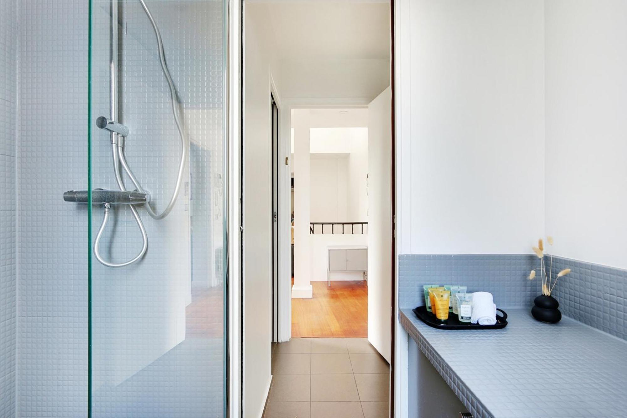 Eiffel Tower View Apartment ปารีส ภายนอก รูปภาพ