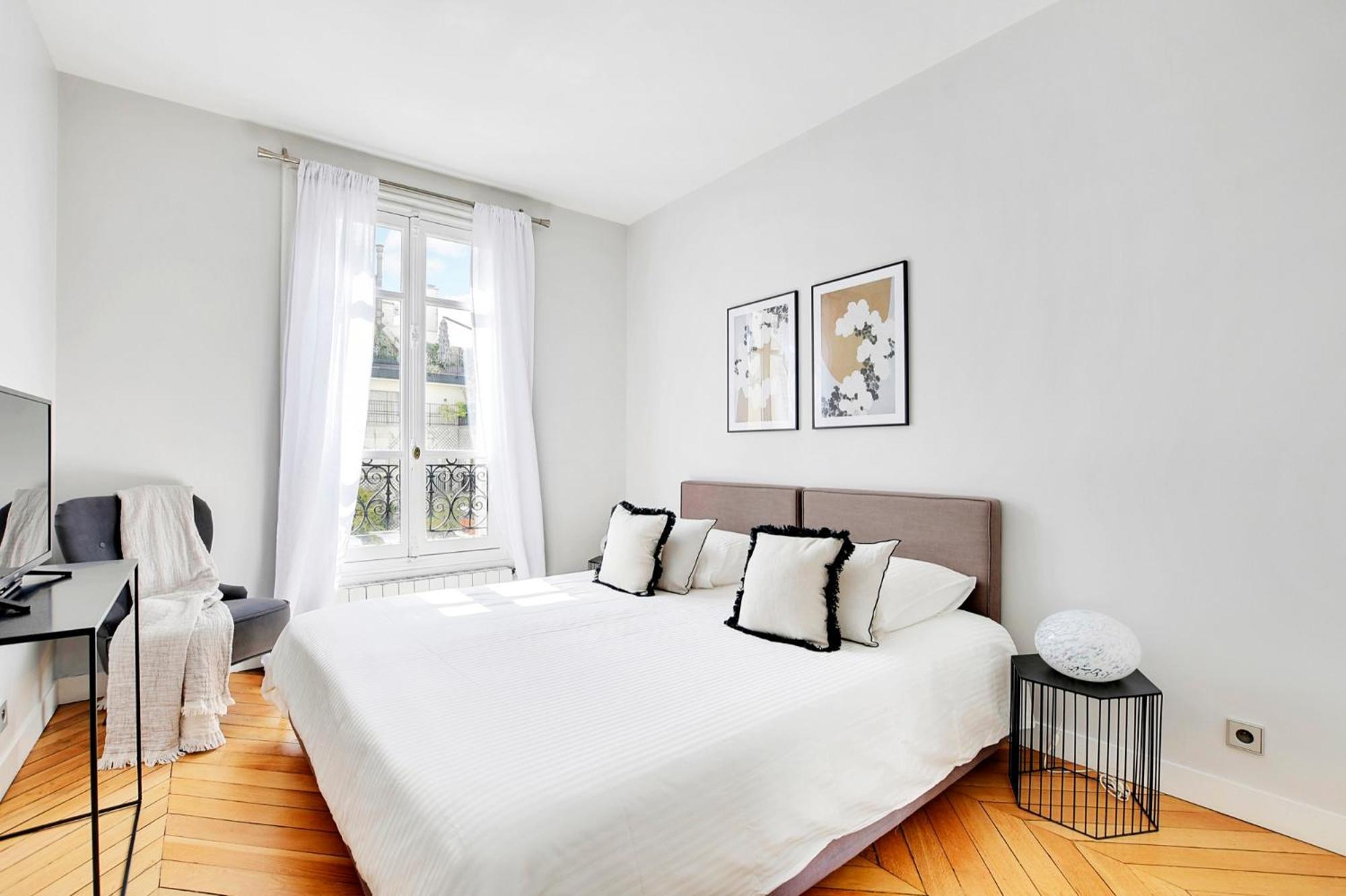 Eiffel Tower View Apartment ปารีส ภายนอก รูปภาพ