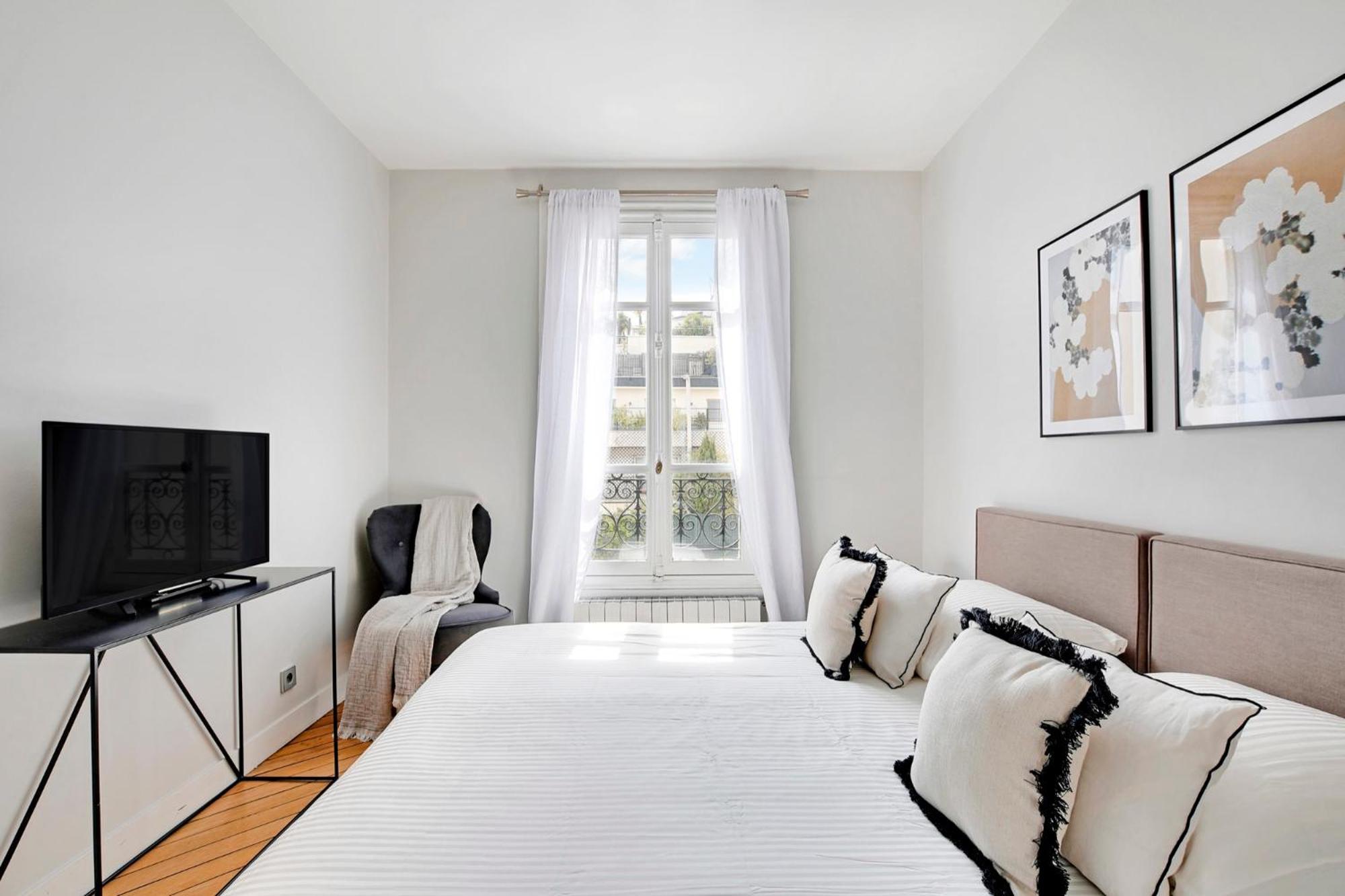 Eiffel Tower View Apartment ปารีส ภายนอก รูปภาพ